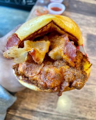 Wooboi Hot Chicken by null
