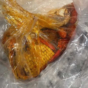 Twin Crab - 1 crab leg and 1/2 of crawfish - Seafood Near Me - Houston, Texas