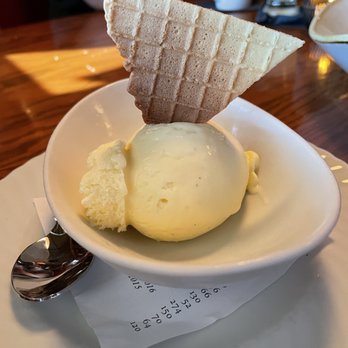 The Blue Point - Vanilla ice cream - New American Near Me - Duck, North Carolina The Blue Point - Vanilla ice cream - New American Near Me - Duck, North Carolina