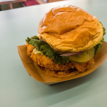 Jack Le Coq - Jack Classic Sandwich - Chicken Shop Near Me - Verdun, Quebec