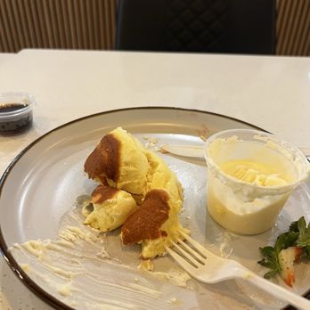 Fluffy Fluffy Dessert Cafe - The end lol - Desserts Near Me - Buford, Georgia