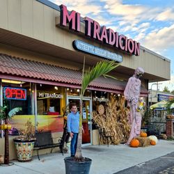 Mi Tradicion - Colorful front entrance
