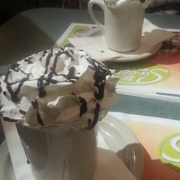 Nom nom hot chocolate!!!! Nom nom hot chocolate!!!!