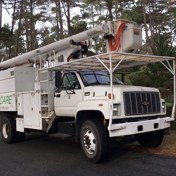 Integri Tree Service - Bucket truck - Tree Services Near Me