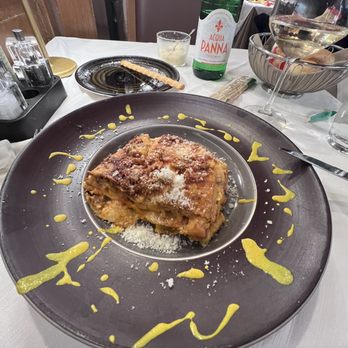 La Piazza - Lasagna - not very flavorful - Venetian Near Me - Venezia, VE La Piazza - Lasagna - not very flavorful - Venetian Near Me - Venezia, VE