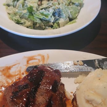 BJ's Restaurant & Brewhouse - TriTip, ceaser salad, fish n chips - New American Near Me - Glendale, California