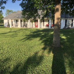 Lawns Unlimited - Beautiful green lawn