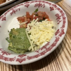 El Bebe - Guacamole, pico de gallo and sour cream for the fajita