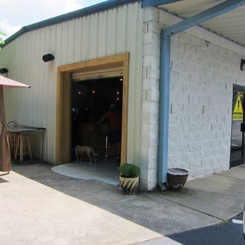 Lookout Brewing - Breweries Near Me - Black Mountain, North Carolina