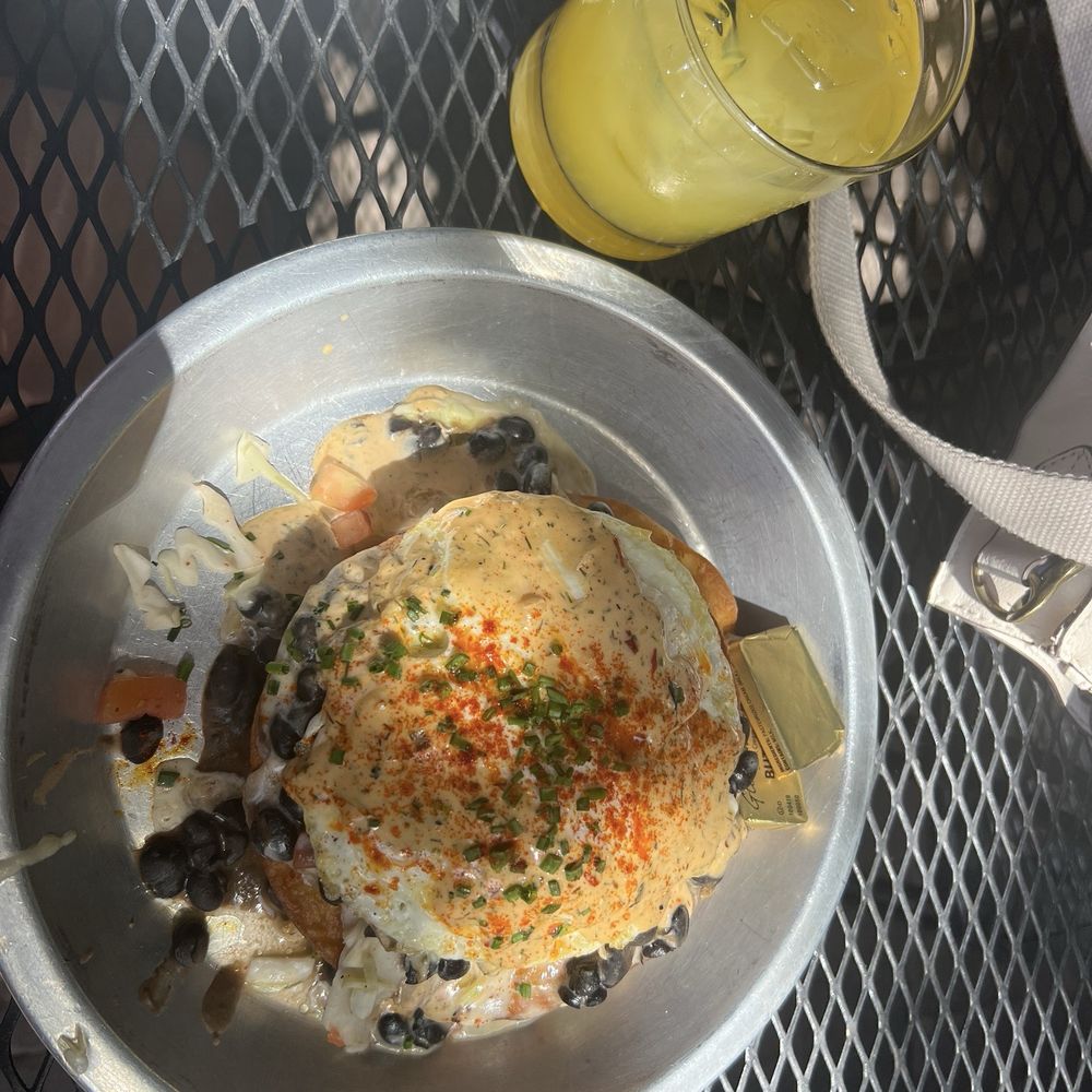 J DUB - Huevos Rancheros - Breakfast & Brunch Near Me - Bend, Oregon J DUB - Huevos Rancheros - Breakfast & Brunch Near Me - Bend, Oregon