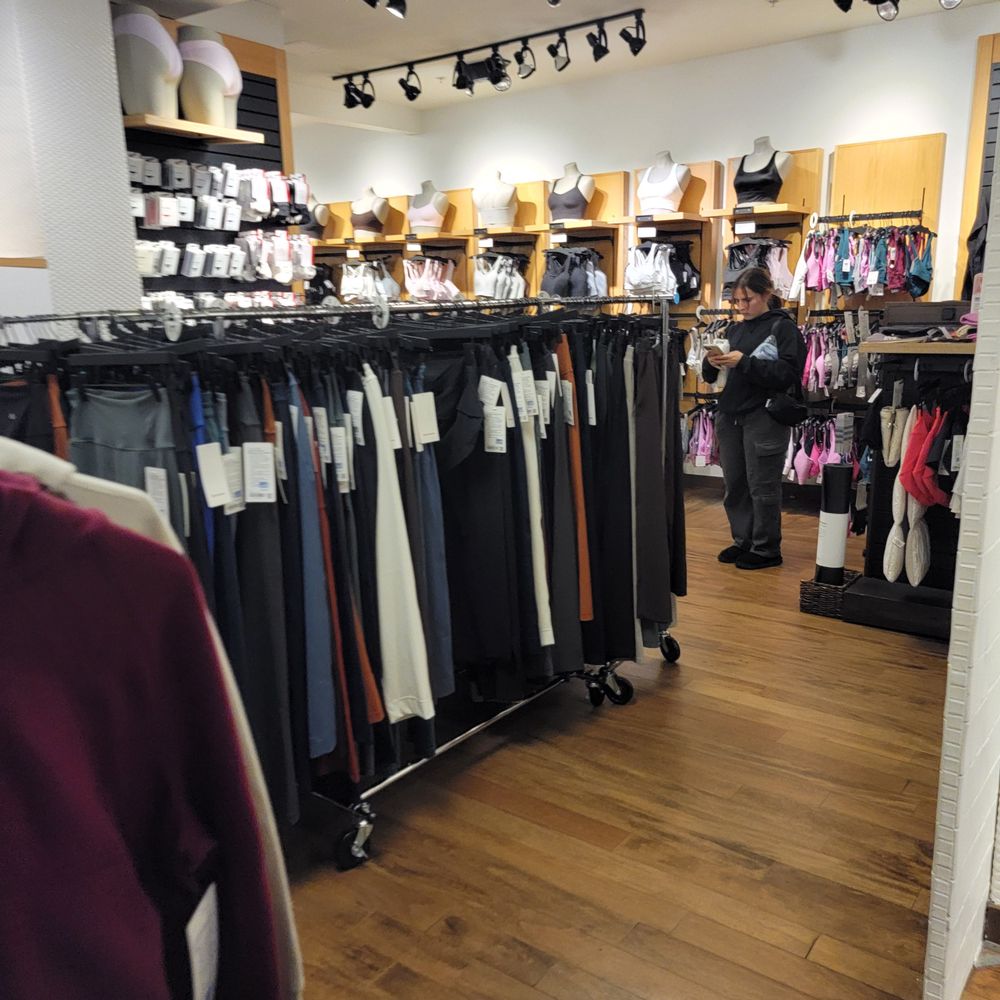lululemon athletica - Inside - Sports Wear Near Me - Summit, New Jersey