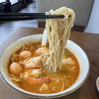 Le Shrimp Noodle Bar - Signature Trio Shrimp Noodle - Noodles Near Me - Glendale, California Le Shrimp Noodle Bar - Signature Trio Shrimp Noodle - Noodles Near Me - Glendale, California