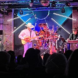 Orange Blossom Opry - Wade Hayes on stage