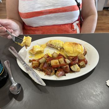 Eggs Up Grill - Eggs Benedict - Breakfast & Brunch Near Me - North Myrtle Beach, South Carolina