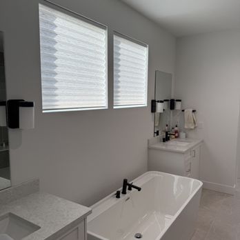 Bumble Bee Blinds of Boulder - Bathroom shades in Longmont Colorado - Shades & Blinds Near Me - Boulder, Colorado Bumble Bee Blinds of Boulder - Bathroom shades in Longmont Colorado - Shades & Blinds Near Me - Boulder, Colorado