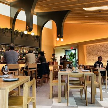 Cosetta - Inside - Italian Near Me - Santa Monica, California