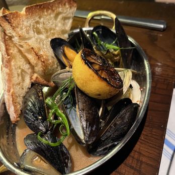 Seville Chicago - Mussels - Spanish Near Me - Chicago, Illinois Seville Chicago - Mussels - Spanish Near Me - Chicago, Illinois