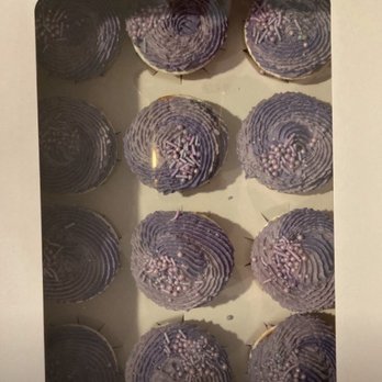 Kiewee’s Sweetery - 6 lemon and 6 blueberry cupcakes with purple swirls. Cute and yummy! - Custom Cakes Near Me Kiewee’s Sweetery - 6 lemon and 6 blueberry cupcakes with purple swirls. Cute and yummy! - Custom Cakes Near Me