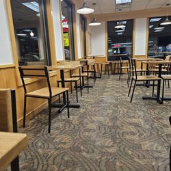 Wendy's - Inside dining area