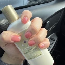 Ocean Trip and Nail Spa - Gel mani