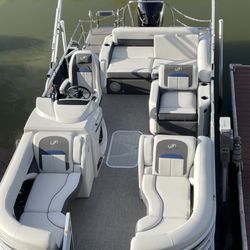 Bud's Marine - 2022 Barletta Corsa 23U