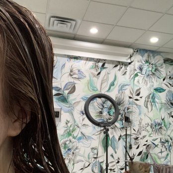 Xcellent Hair Square - The back of the salon for photo sessions and IG shots - Hair Salons Near Me - Flushing, New York Xcellent Hair Square - The back of the salon for photo sessions and IG shots - Hair Salons Near Me - Flushing, New York