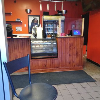 Island Grill - Inside the restaurant - Caribbean Near Me - Ottawa, Ontario Island Grill - Inside the restaurant - Caribbean Near Me - Ottawa, Ontario