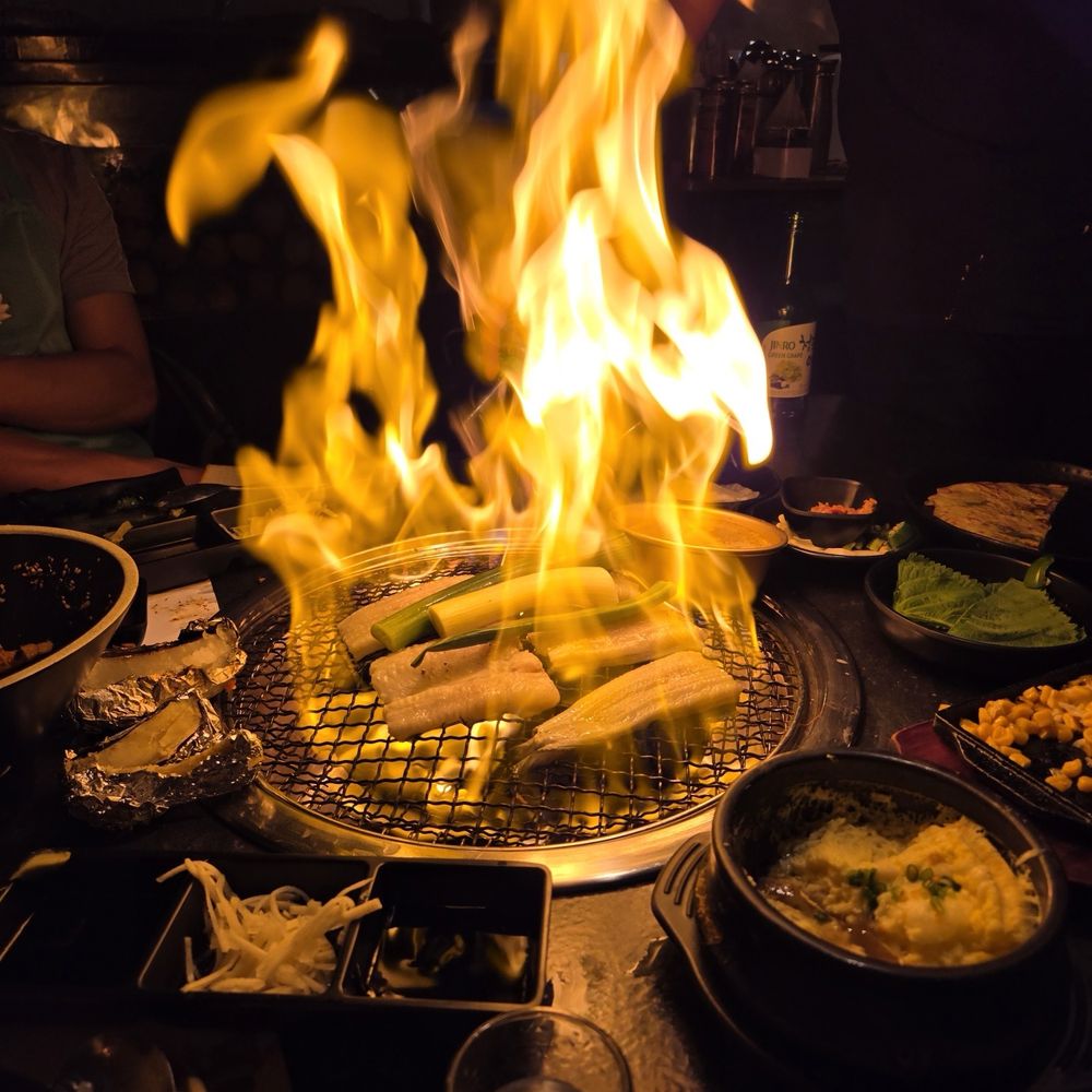 Burnin' Shell - Eeeeeeeeel - Seafood Near Me - Los Angeles, California