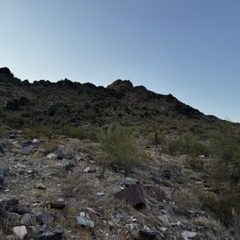 Piestewa Peak - Hill side - Parks Near Me - Phoenix, Arizona