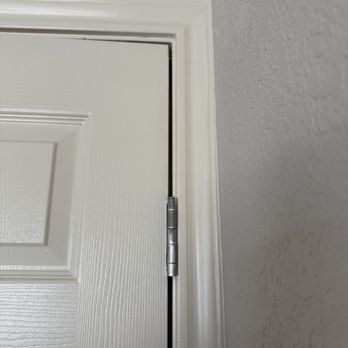 Executive Contracting And Handyman - Door frame not plumb. - Handyman Near Me - Saginaw, Texas Executive Contracting And Handyman - Door frame not plumb. - Handyman Near Me - Saginaw, Texas