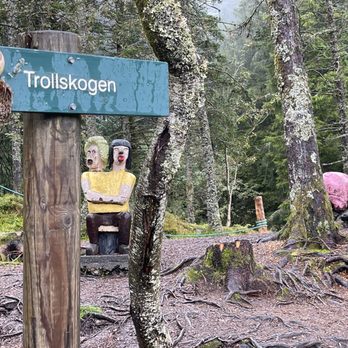 Fløyen utsiktspunkt - Trolls park for children with statues - Hiking Near Me - Bergen, 12