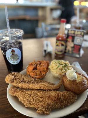 Lo-Lo's Chicken & Waffles by null