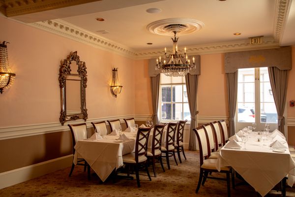 Broussard's Restaurant & Courtyard by null