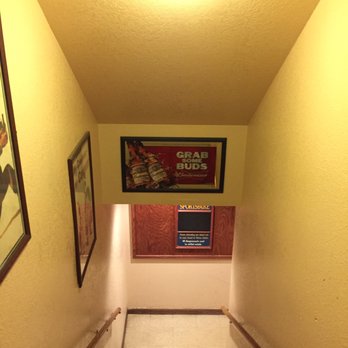 Broken Spoke - Trail down to the bathroom - American Near Me - Mackinac Island, Michigan