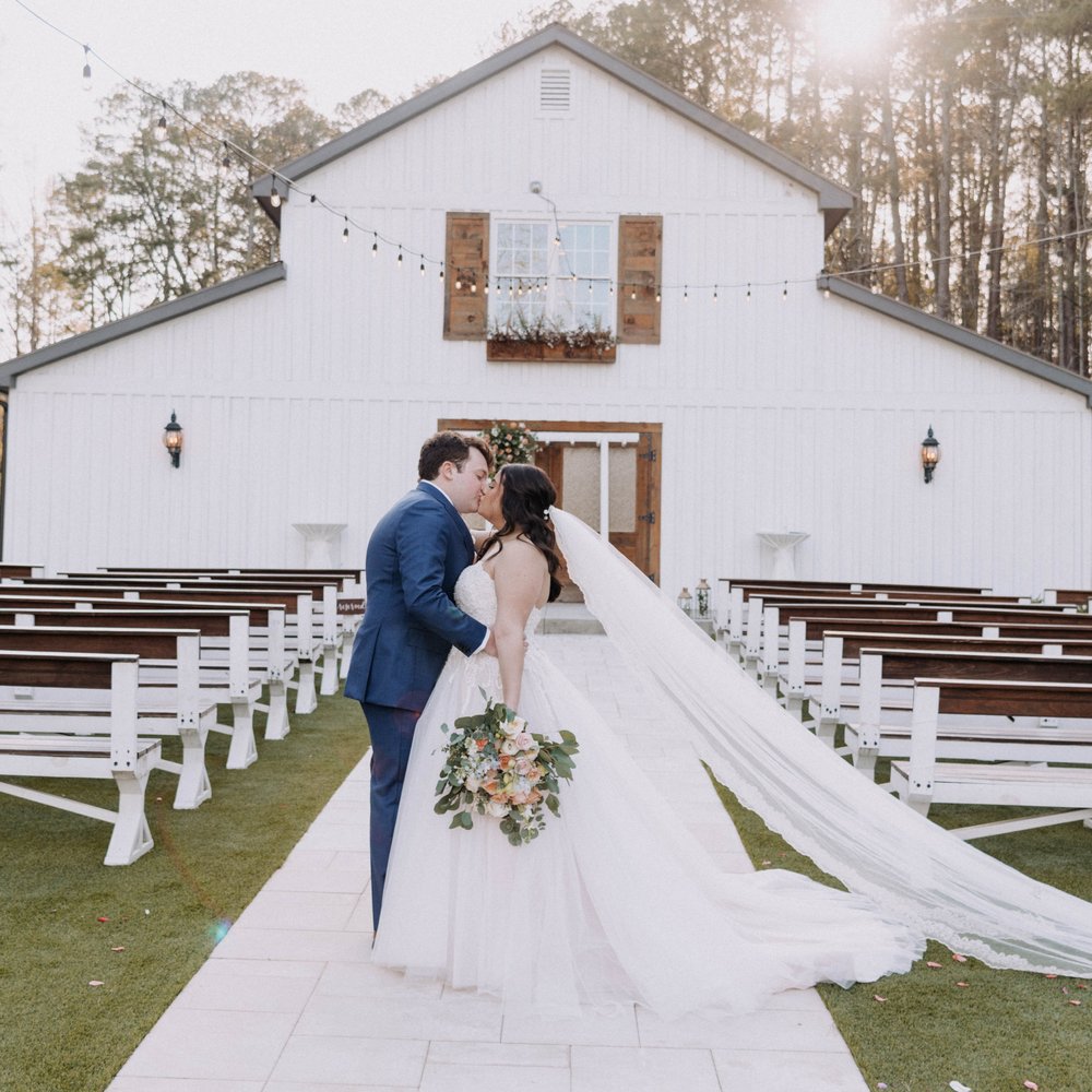 The 13 Most Iconic First Lady Wedding Dresses [PHOTOS], image size:1000x1000