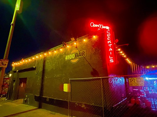 4100 Bar by null