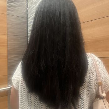 RoseMary's Hair Shoppe - The hair cut, and flat iron that I paid for. - Hair Salons Near Me - Honolulu, Hawaii