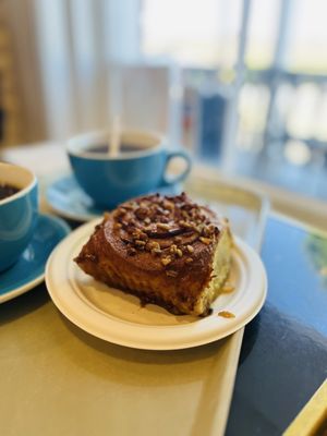 Ellie's Table by null