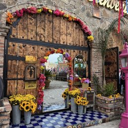 LOS PORTALES DE GARCIA - Updated May 2025 - 78 Photos - Km 52 carretera