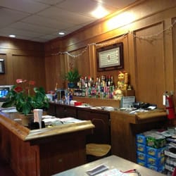 Choy's Chinese Restaurant - The bar!