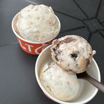 Salt & Straw - Ice Cream & Frozen Yogurt Near Me - Lake Oswego, Oregon