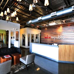 Salon Republic - Broomfield - Flatiron Crossing salon reception area