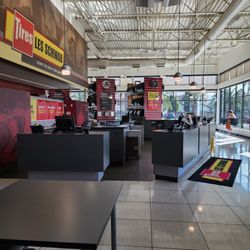 Les Schwab Tire Center