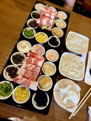 Ten Seconds Yunnan Rice Noodle 十秒到雲南過橋米缐 by null