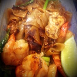 Sitney Thai & Laos Restaurant - Prawn Pad See Ew