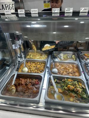 Lilian's Filipino Restaurant and Bakery by null