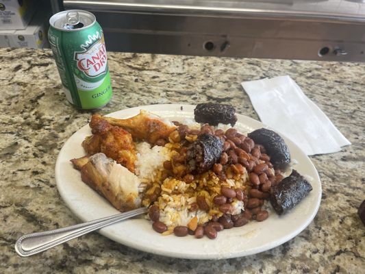 La Pequeña Lechonera inc by null