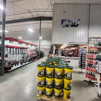 Hirsch - Well organized and intelligent team at the parts department - Livestock Feed & Supply Near Me - Mountain Home, Arkansas