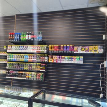 elfbar nachfüll pod läuft aus THE GODFATHER SMOKE & VAPE - Updated May 2026 - 11 Photos - 1103 E Main St,  Barstow, California - Tobacco Shops - Phone Number main image 1