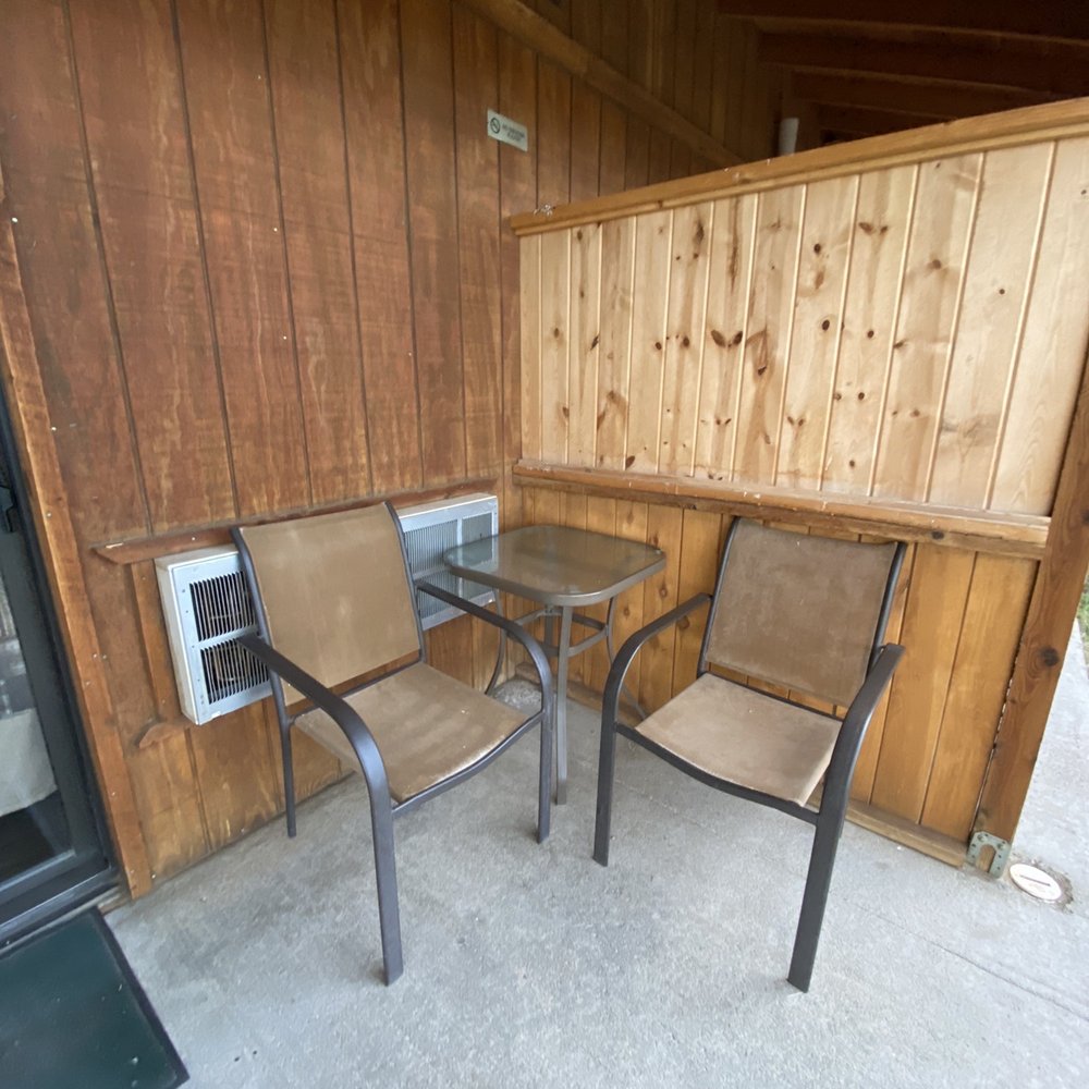 Great Sand Dunes Lodge - Bed & Breakfast Near Me - Mosca, Colorado